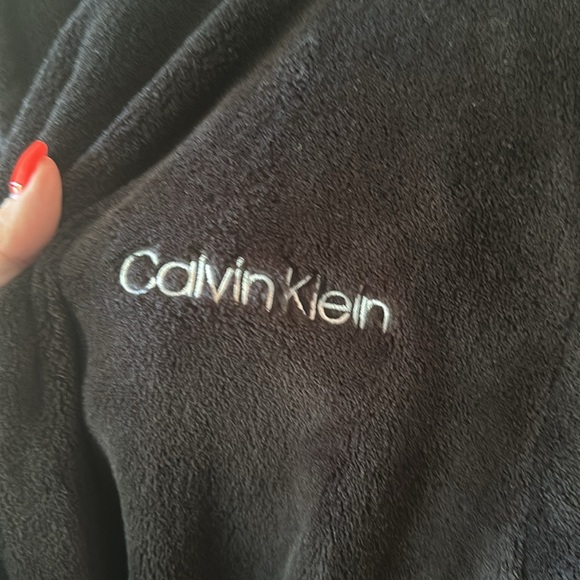 Calvin Klein robe - Picture 2 of 4